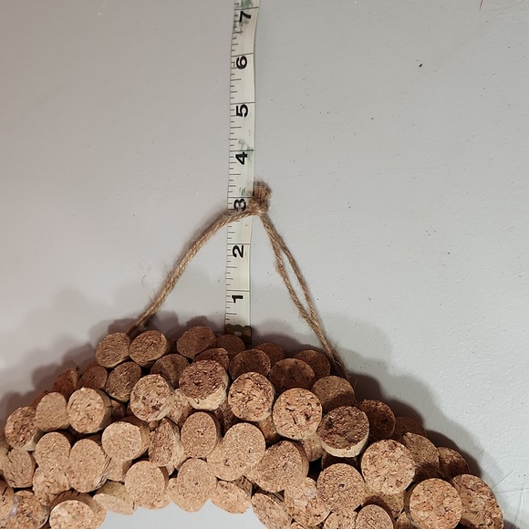 Hand Crafted Layer Natural Wine Corks Wreath / Table Decor - Picture 5 of 5